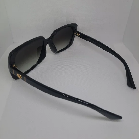 Gucci Black Square Oversized Sunglasses - Picture 8 of 14